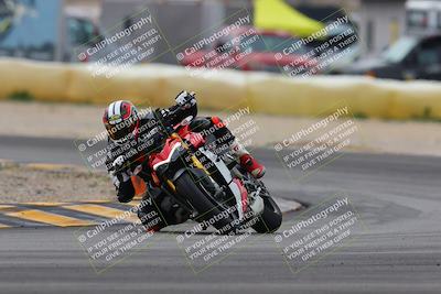 media/Jan-15-2023-SoCal Trackdays (Sun) [[c1237a034a]]/Turn 2 Set 1 (1145am)/